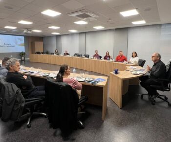 Mesa de associadas