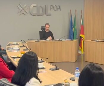 Mesa de Associadas de maio