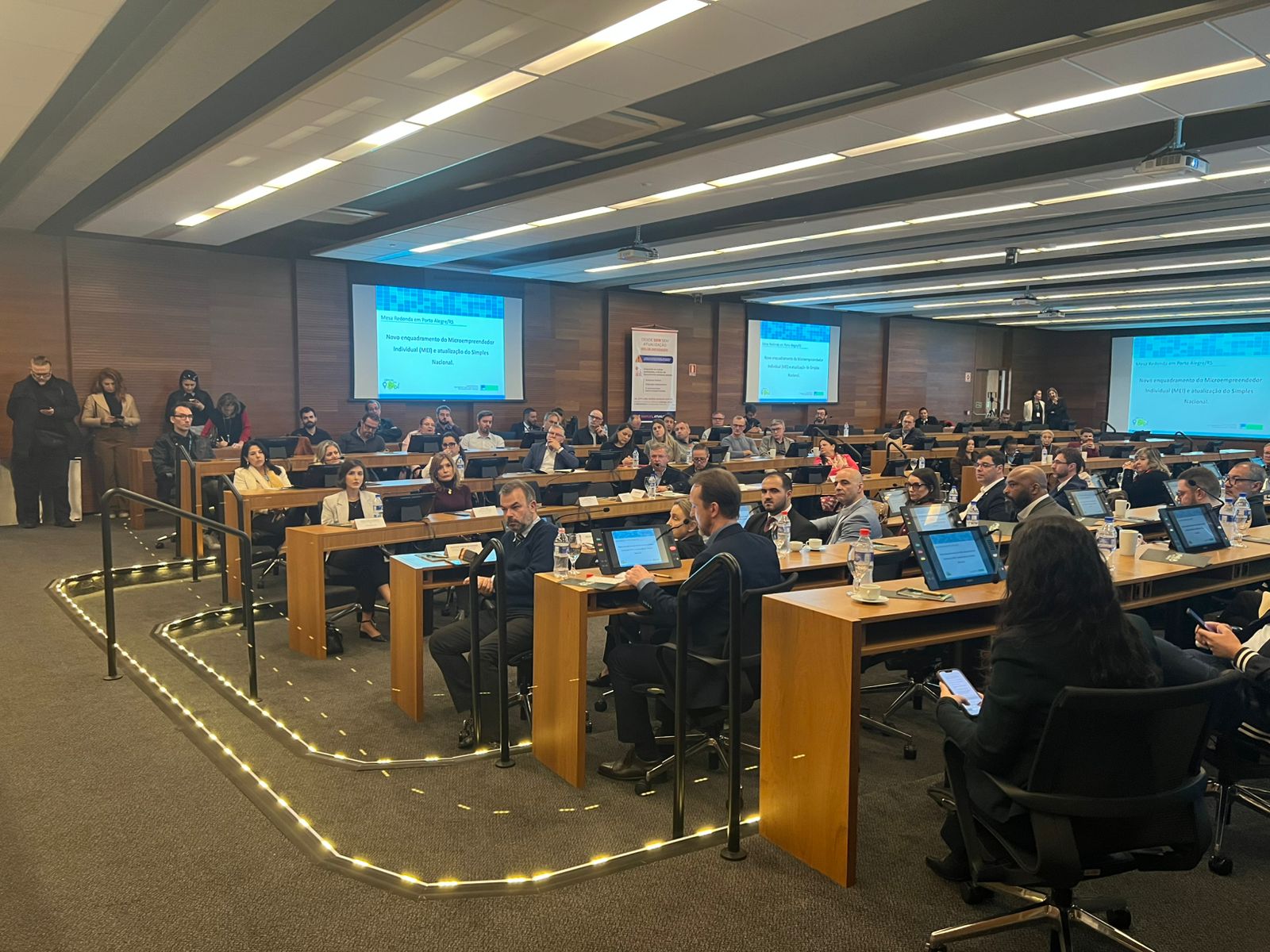 Atualização dos limites do MEI e do Simples Nacional é tema de mesa-redonda em Porto Alegre