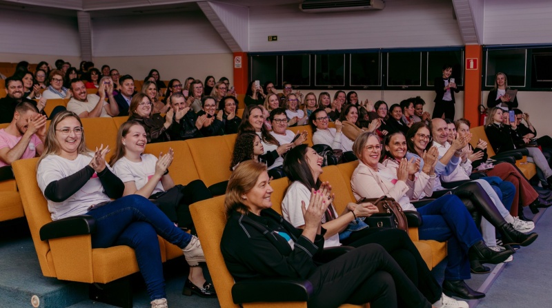 Desfile emocionante marca o lançamento da campanha “Vista essa Causa” e mobiliza mais de 120 pessoas