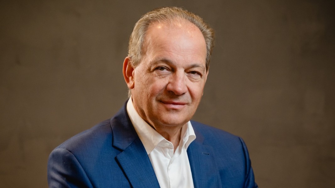Joarez Piccinini analisa impactos dos cenários globais em reunião-almoço da Cacis