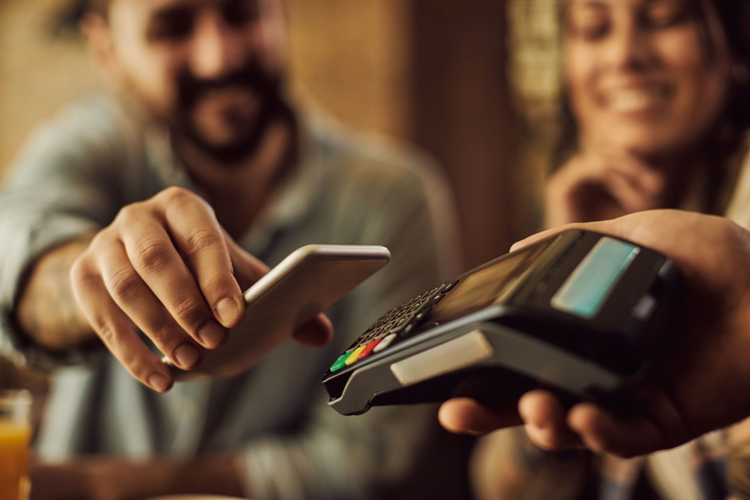 Neobanks no Brasil: a revolução da inclusão financeira e o desafio da inadimplência