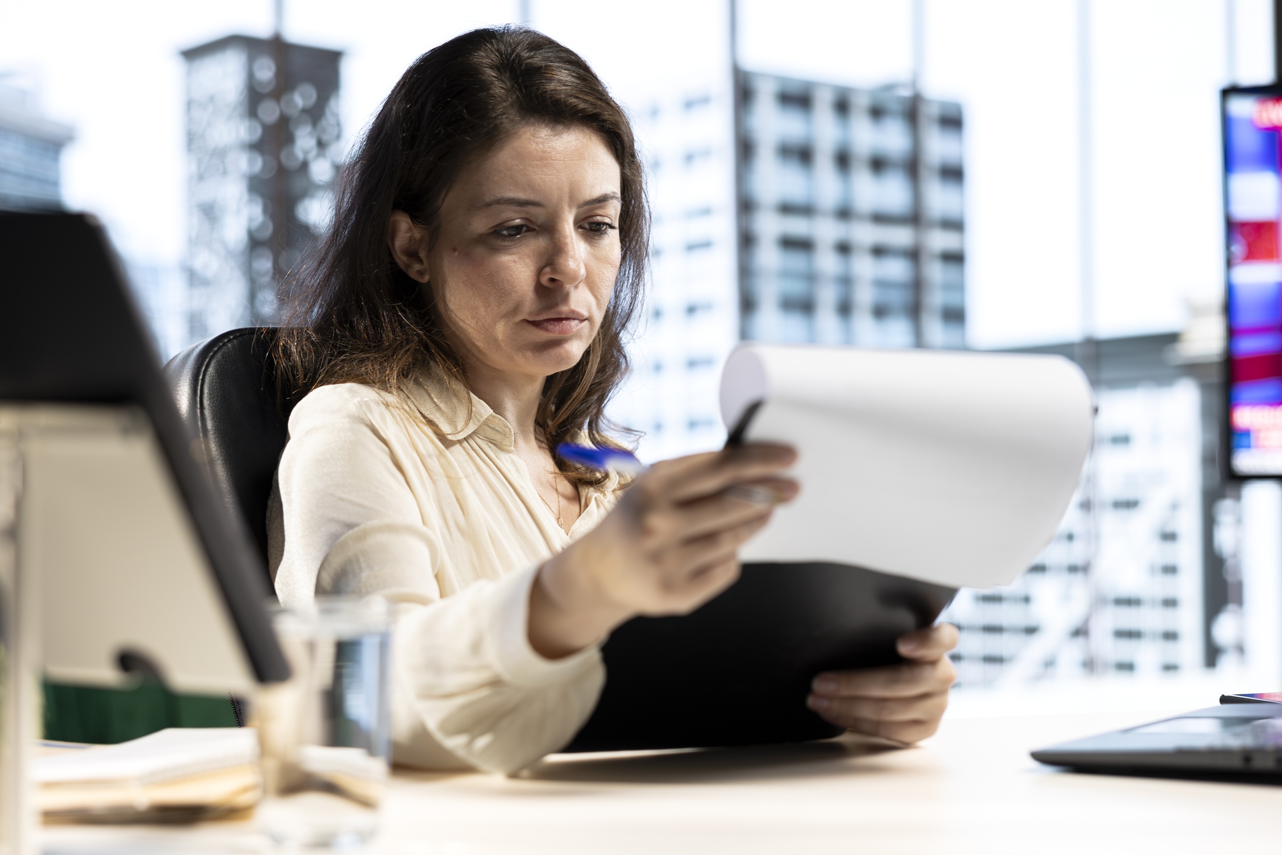 Como controlar despesas da empresa de forma eficiente